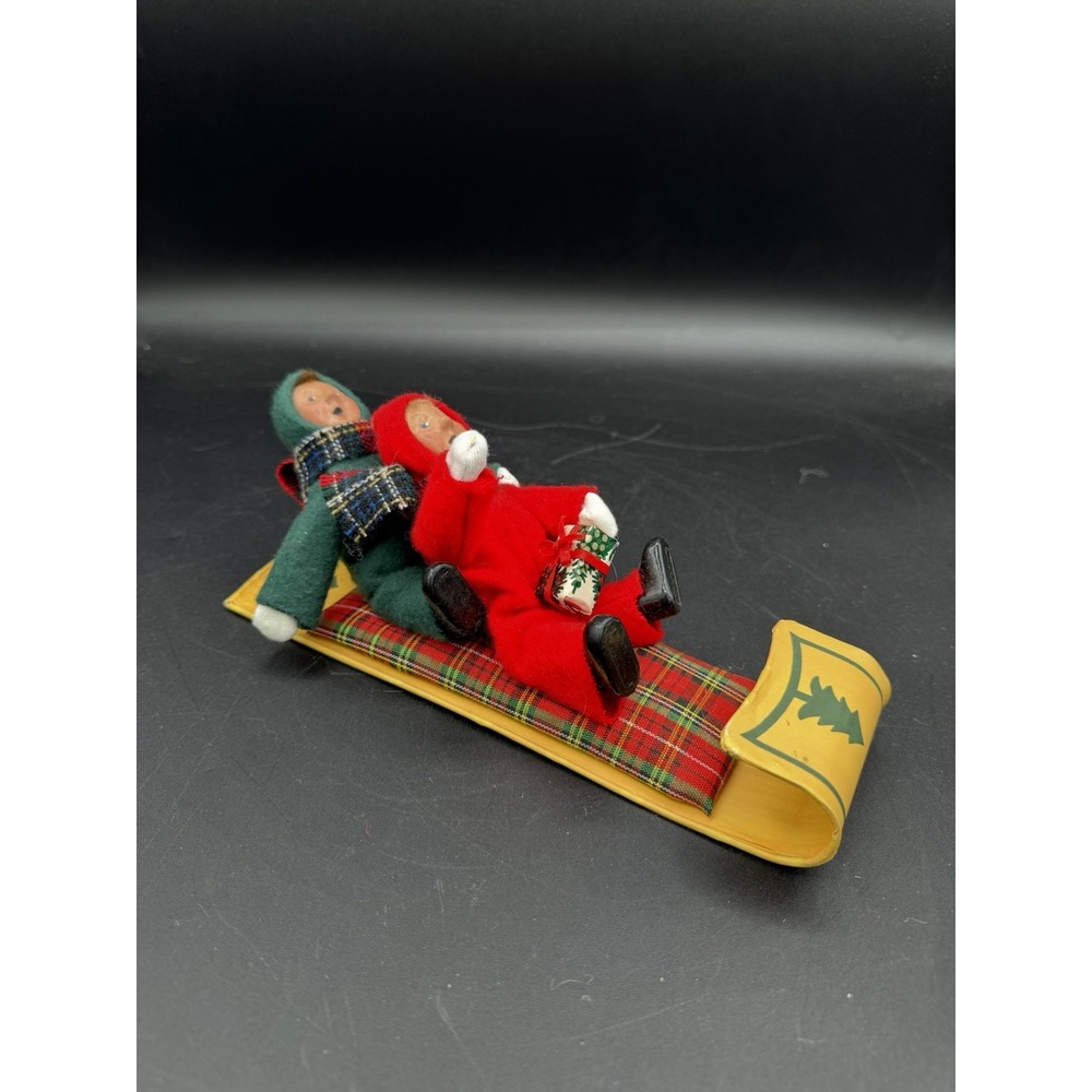🛷 Byers Choice Carolers – Toddlers on Toboggan Sled
